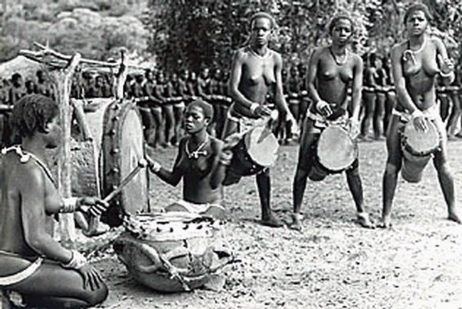 Women playing bougarabou drums